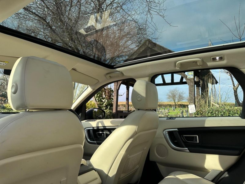 LAND ROVER DISCOVERY SPORT