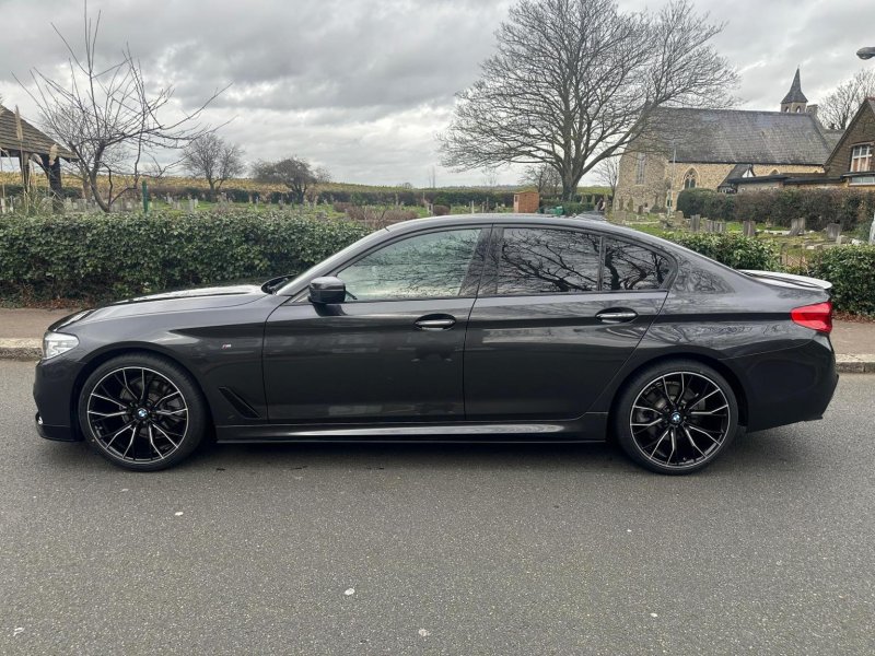 BMW 5 SERIES