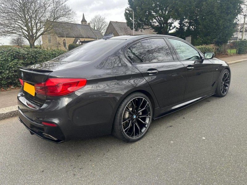 BMW 5 SERIES