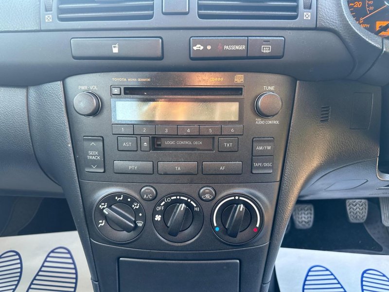 TOYOTA AVENSIS