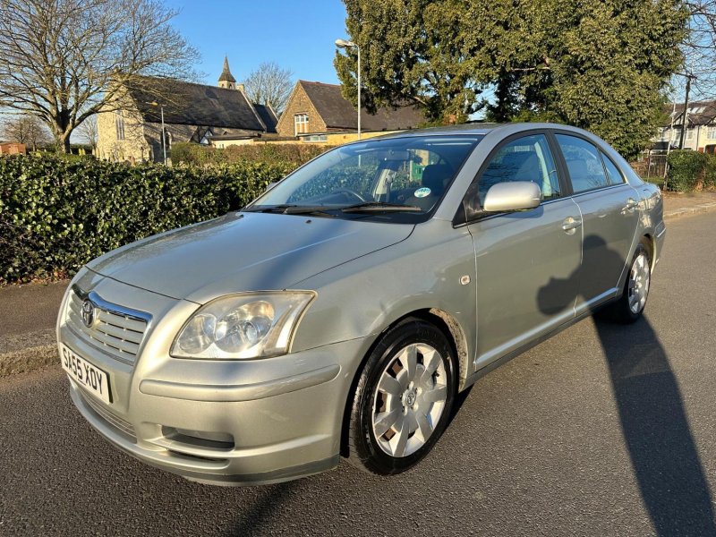 TOYOTA AVENSIS