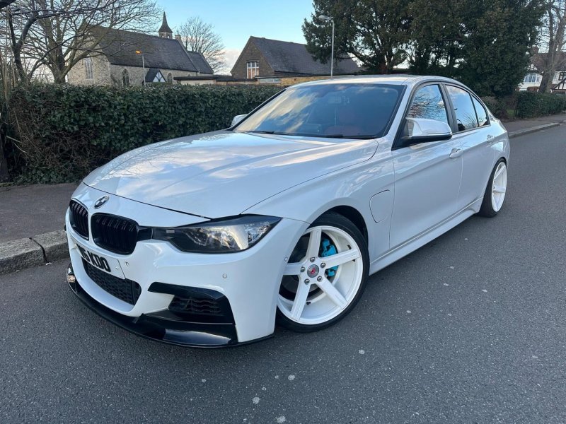 BMW 3 SERIES