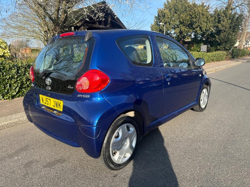 TOYOTA AYGO