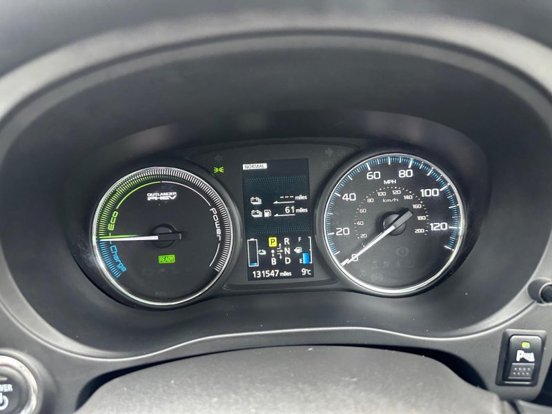 MITSUBISHI OUTLANDER