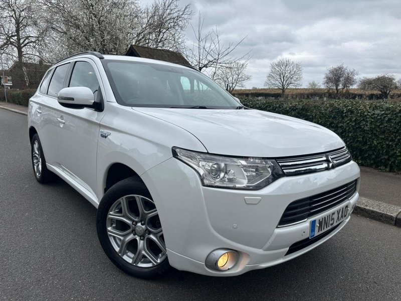 View MITSUBISHI OUTLANDER 2.0h 12kWh GX4h CVT 4WD Euro 5 (s/s) 5dr
