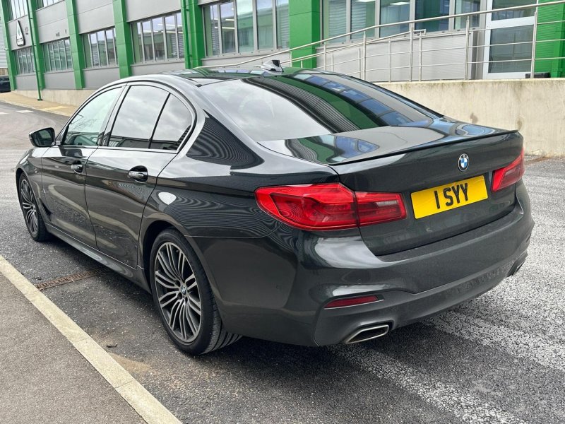 BMW 5 SERIES