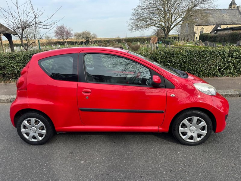 View PEUGEOT 107 1.0 12V Urban Euro 4 3dr