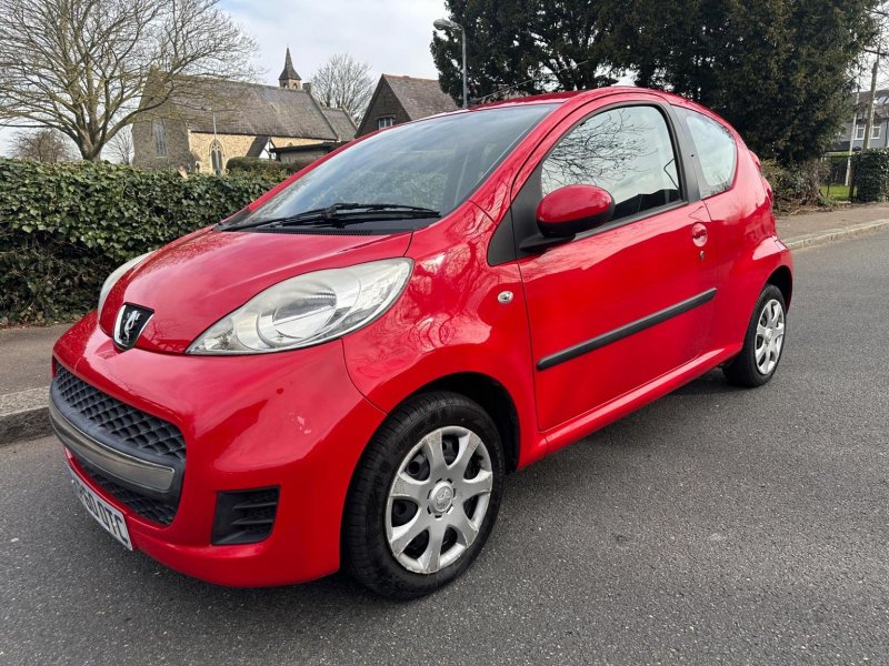 PEUGEOT 107