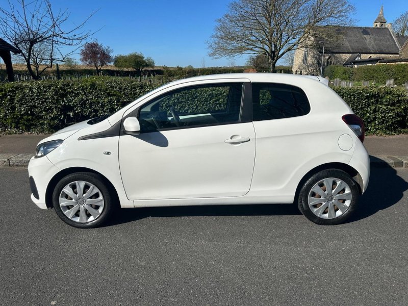PEUGEOT 108