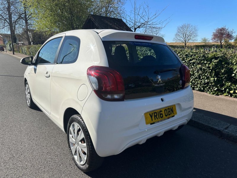 PEUGEOT 108