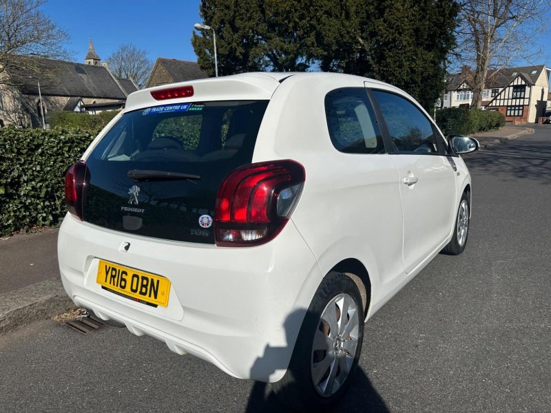 PEUGEOT 108