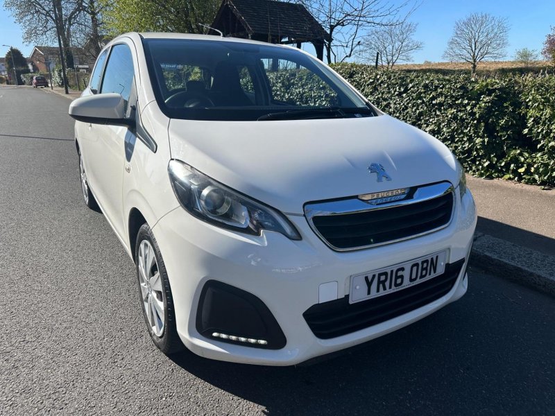 PEUGEOT 108