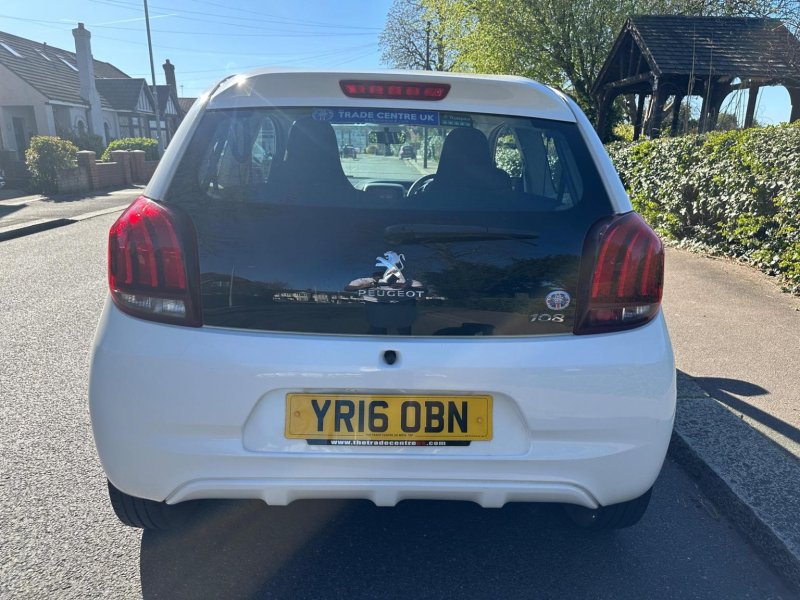 PEUGEOT 108