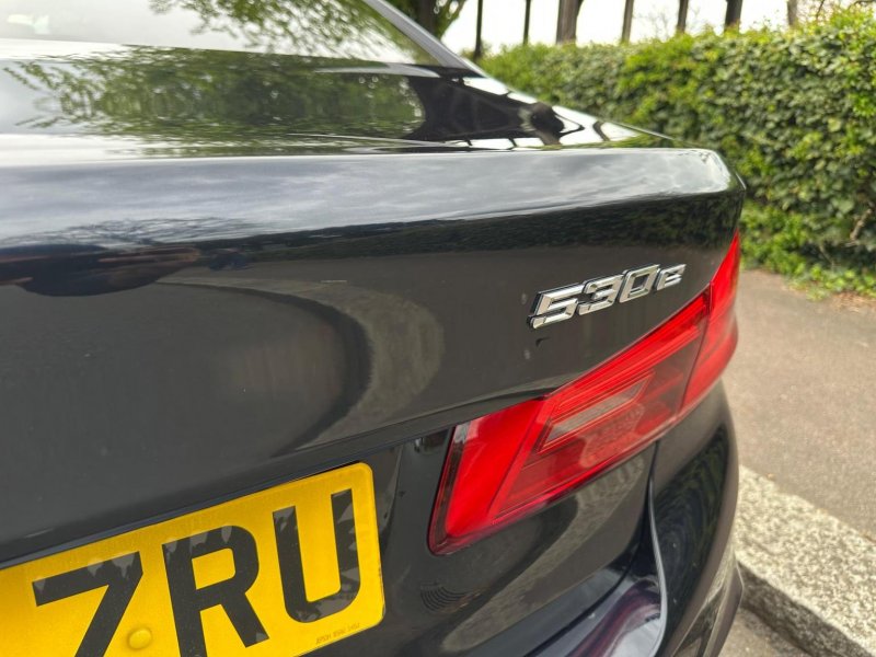 BMW 5 SERIES