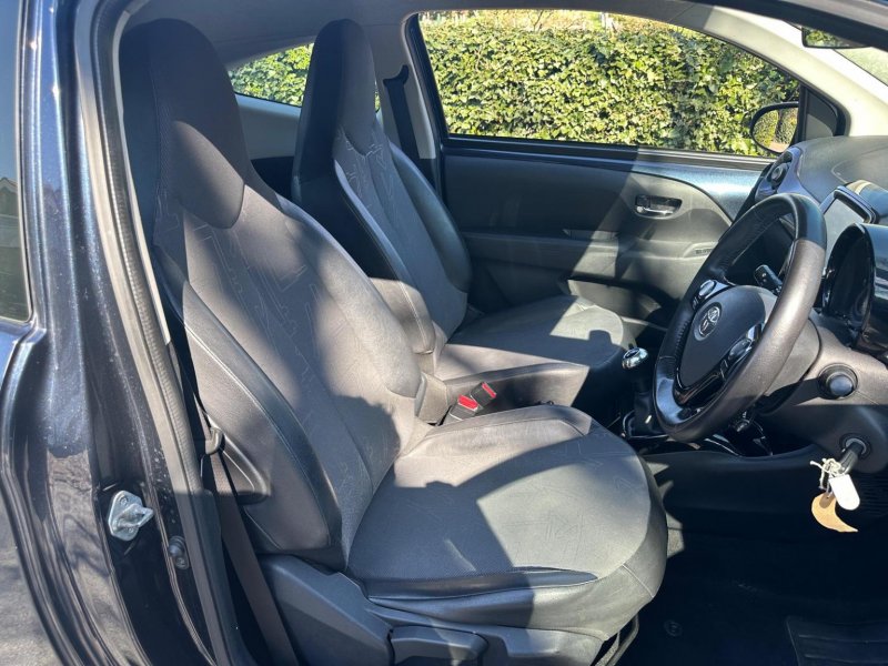 TOYOTA AYGO