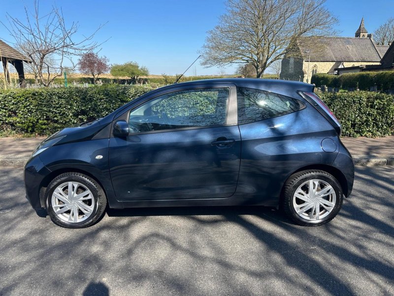 TOYOTA AYGO