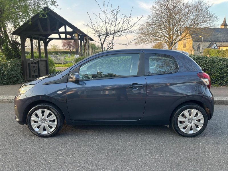 PEUGEOT 108