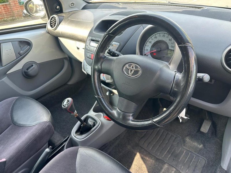 TOYOTA AYGO