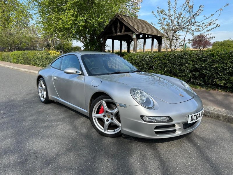 PORSCHE 911