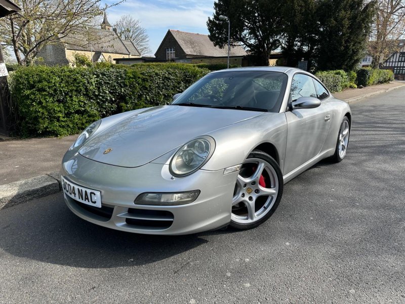 PORSCHE 911