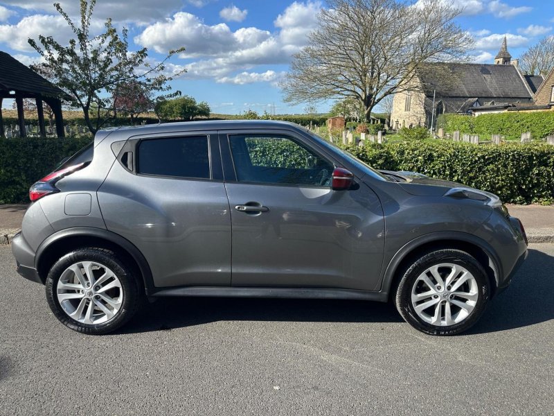 View NISSAN JUKE 1.2 DIG-T N-Connecta Euro 6 (s/s) 5dr