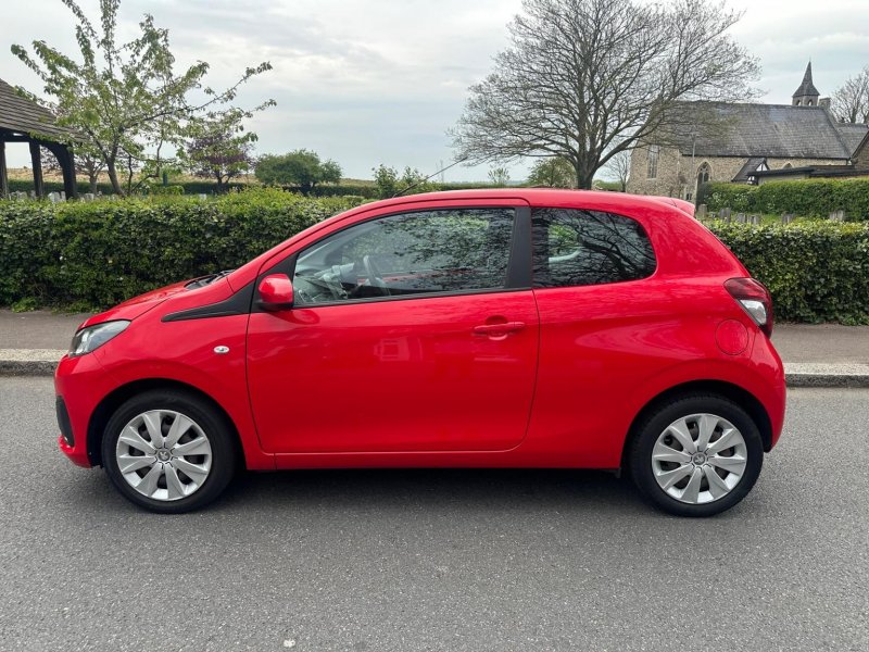 PEUGEOT 108
