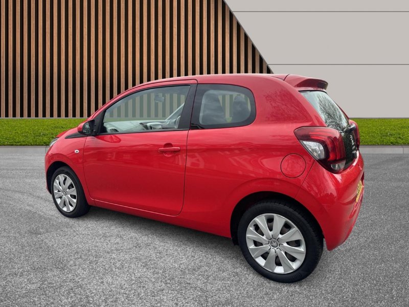 PEUGEOT 108