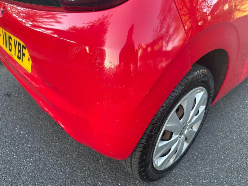 PEUGEOT 108