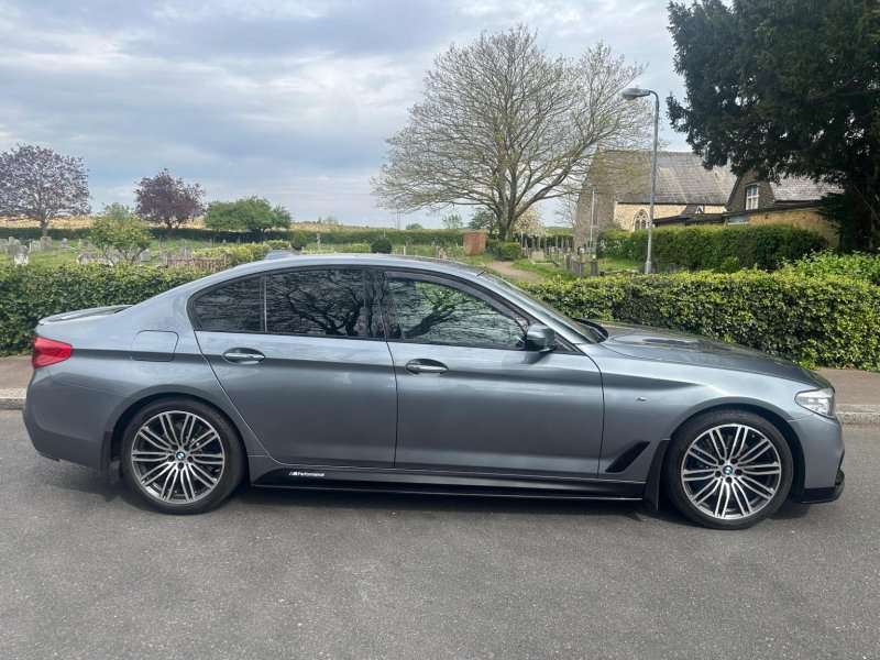 View BMW 5 SERIES 3.0 530d M Sport Auto xDrive Euro 6 (s/s) 4dr