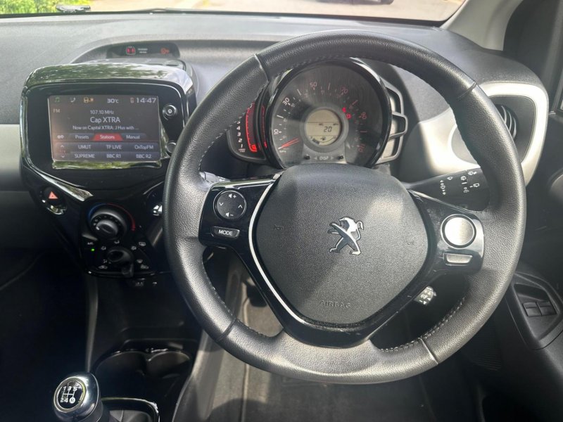 PEUGEOT 108