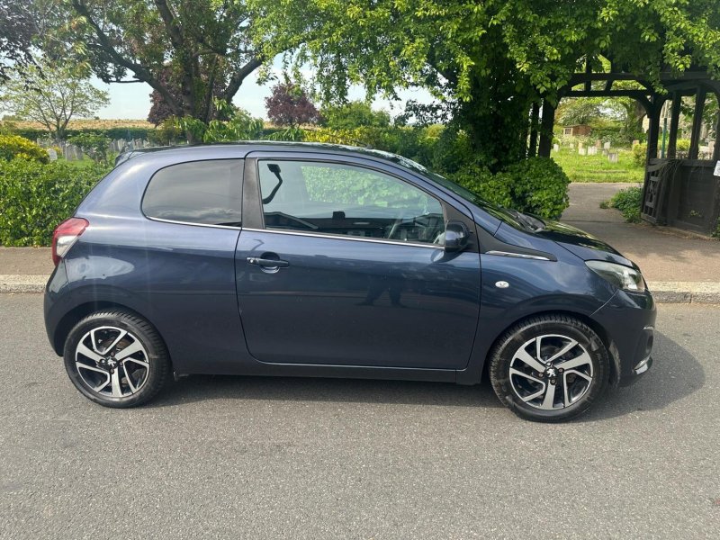 View PEUGEOT 108 1.2 VTi PureTech Allure Euro 5 3dr