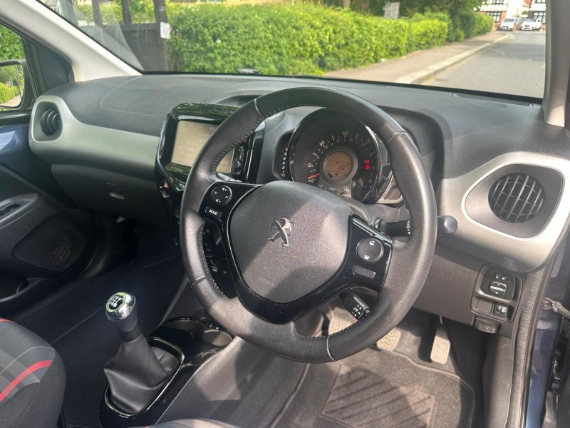 PEUGEOT 108