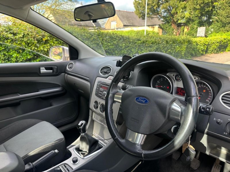 FORD FOCUS