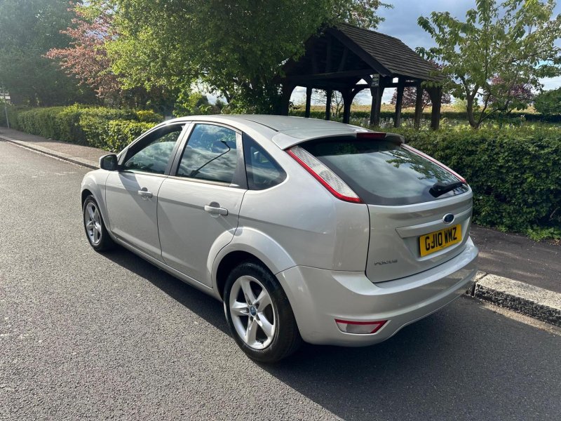 View FORD FOCUS 1.6 Zetec S 5dr