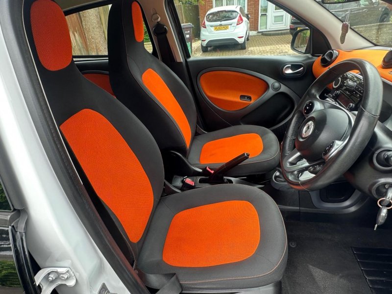 SMART FORFOUR