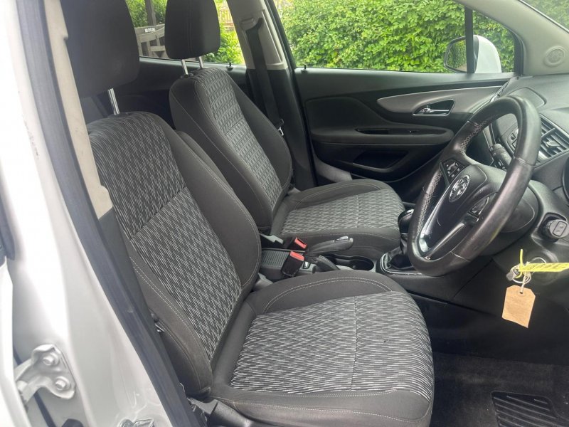 VAUXHALL MOKKA