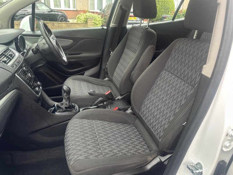 VAUXHALL MOKKA