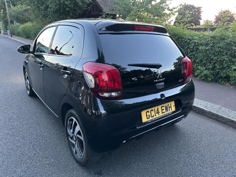 PEUGEOT 108