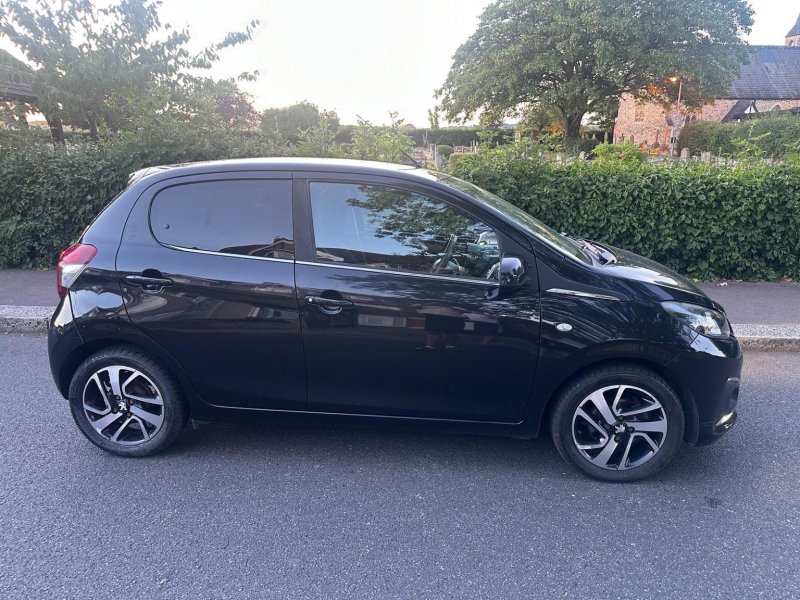 View PEUGEOT 108 1.2 VTi PureTech Allure Euro 5 5dr