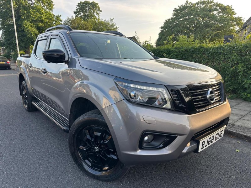 View NISSAN NAVARA 2.3 dCi N-Guard Auto 4WD Euro 6 4dr