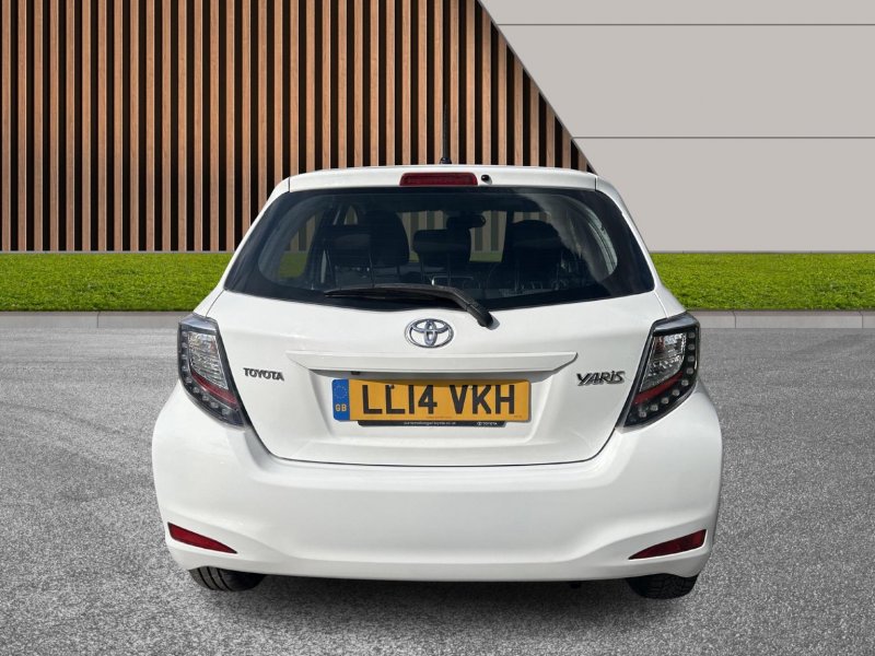 TOYOTA YARIS