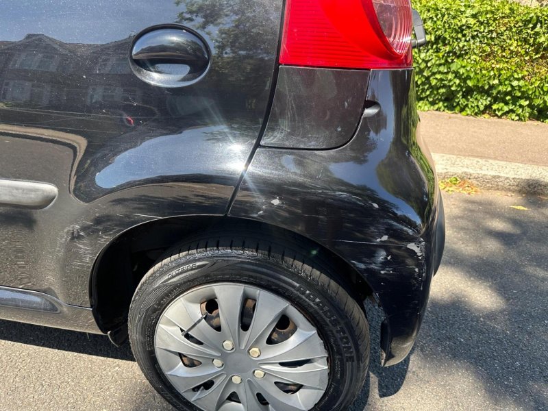 PEUGEOT 107