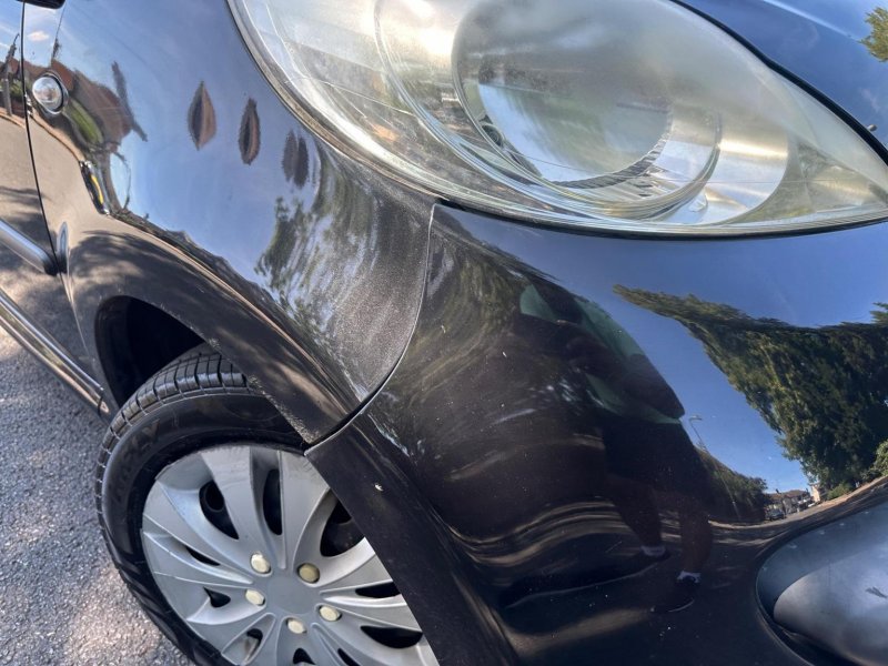 PEUGEOT 107