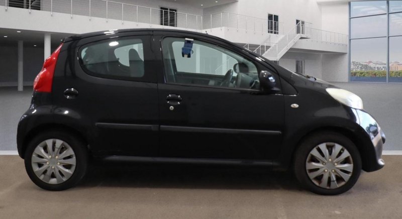 View PEUGEOT 107 1.0 12V Urban 2 Tronic Euro 4 5dr
