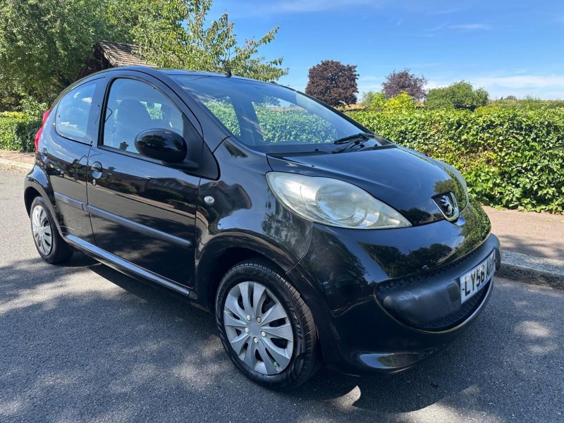 PEUGEOT 107