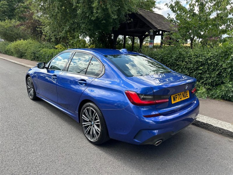 BMW 3 SERIES