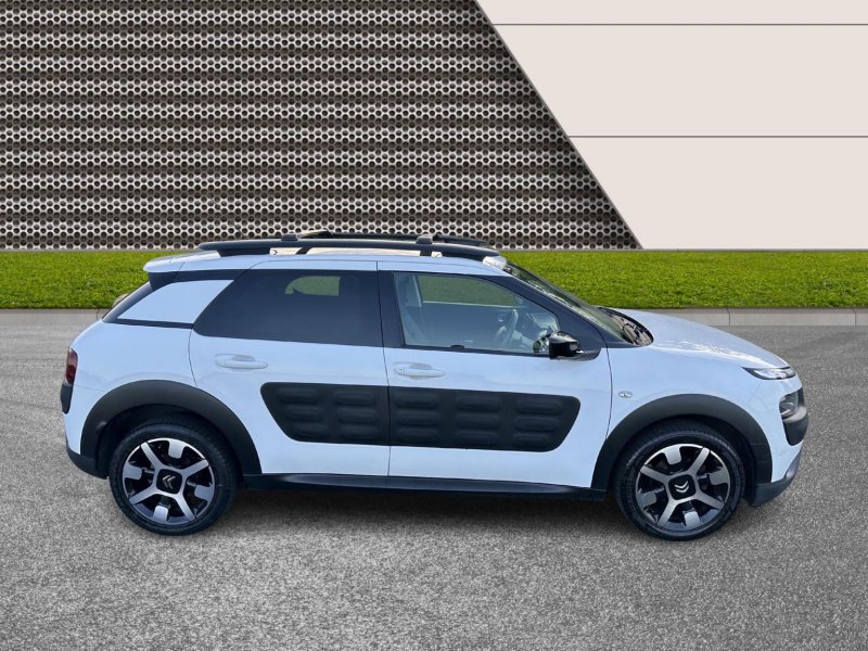 View CITROEN C4 CACTUS 1.2 PureTech Flair Euro 6 5dr (Euro 6)